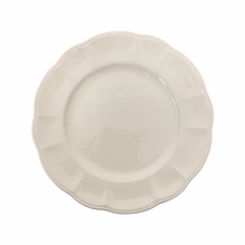 Load image into Gallery viewer, Set of 4 Scalloped Rim Bespoke Dinner Plate

